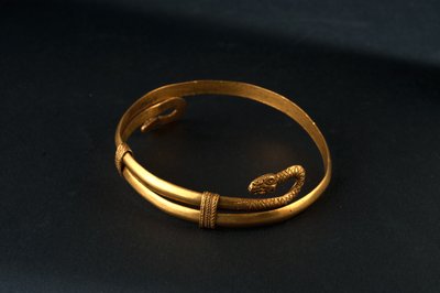 Bracelet by Roman